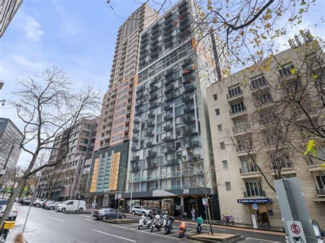 Property auctions results in Melbourne VIC 3000 .